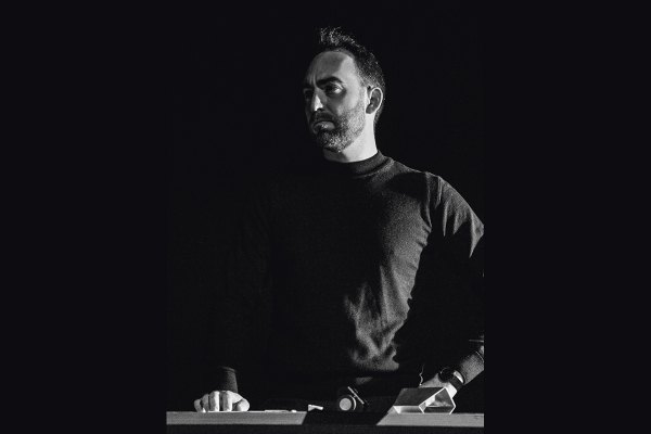 designerfrederikdelbartbw04.jpg
