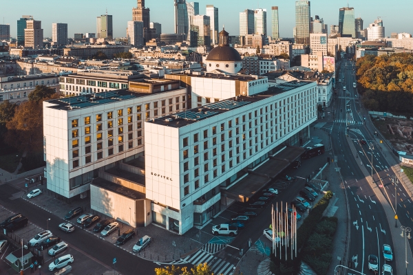 fest25sofitel1.jpg