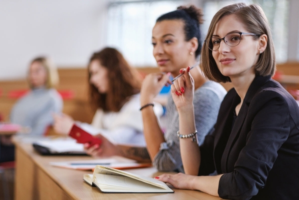 119436851multinationalgroupofstudentsinanauditorium.jpg