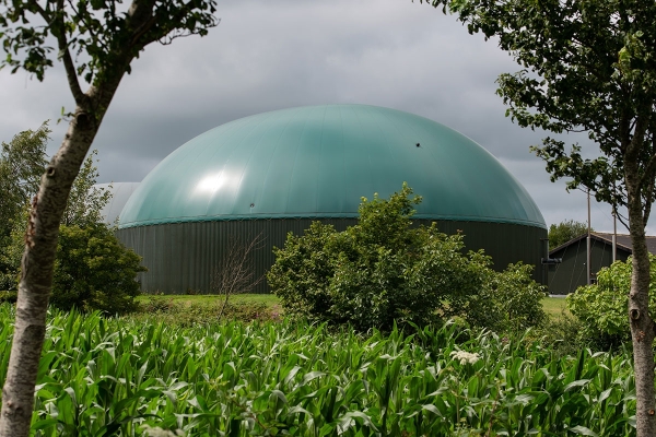 129980945biogasplant.jpg