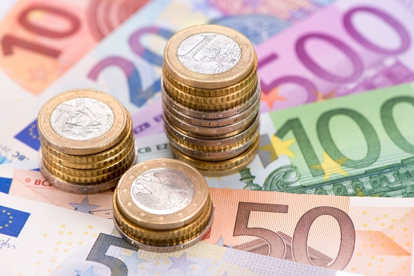 98339326eurovalutametbankbiljetten.jpg