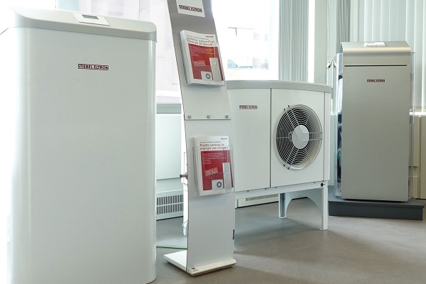 stiebeleltronshowroom.jpg