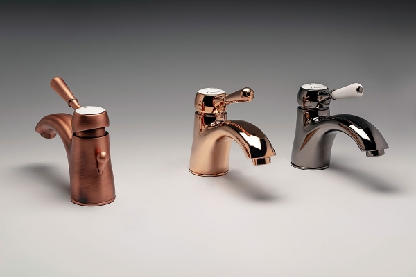 zazzeriserie900.jpg